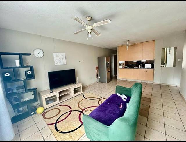 2 BEDROOM APARTMENT FOR SALE IN WONDERBOOM SOUTH